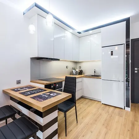 Marina Przy Porcie Nad Niegocinem דירה *